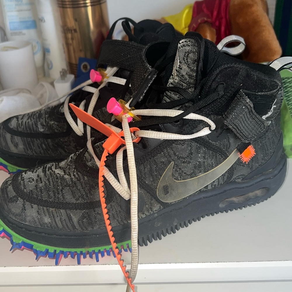 Men's Nike Off-White x Air Force 1 Mid size 8.5